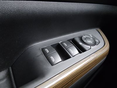 2022 GMC Acadia - Photo 18