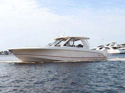 2025 Boston Whaler 380 Realm - Photo 3