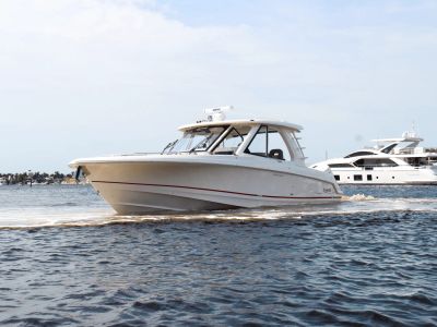 2025 Boston Whaler 380 Realm - Photo 2