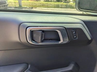 2025 Ford Bronco — photo 17 view