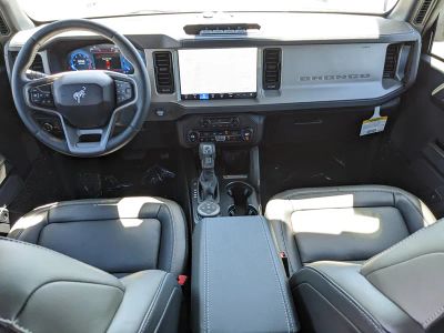2025 Ford Bronco — photo 12 view