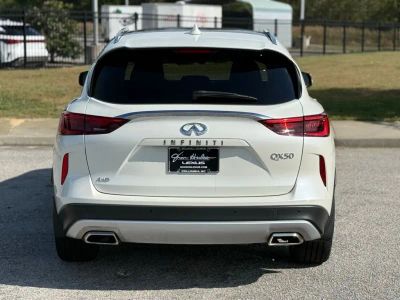 2020 INFINITI QX50 — photo 10 view