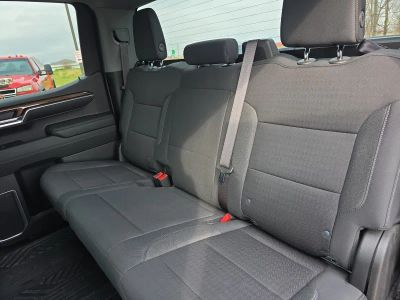 2023 Chevrolet Silverado 1500 — photo 18 view