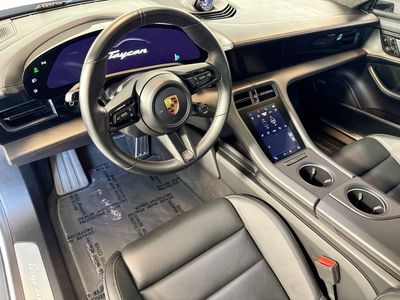 2021 Porsche Taycan - Photo 4