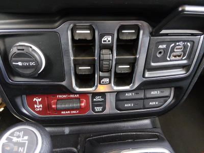 2024 Jeep Wrangler - Photo 17
