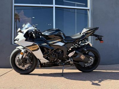 2026 Kawasaki Ninja ZX-6R - Photo 8