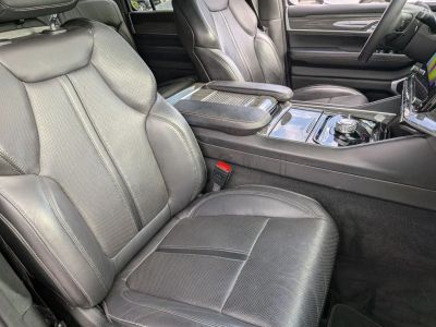2022 Jeep Wagoneer - Photo 19