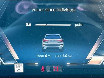 2026 BMW X5 — photo 9 view