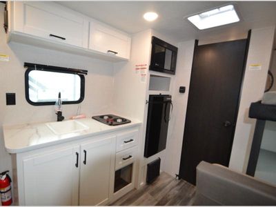 2026 Jayco Jay Flight SLX - Photo 5