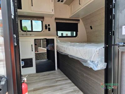 2027 Venture RV Campbound — photo 11 view