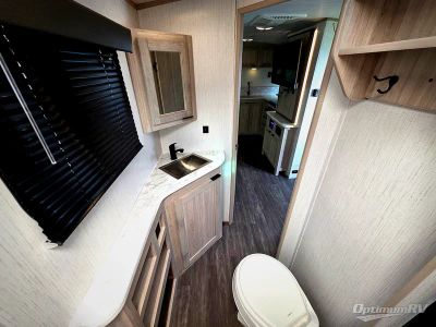 2022 Cruiser RV Shadow Cruiser — photo 19 view
