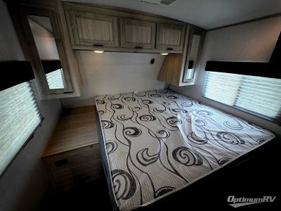 2022 Cruiser RV Shadow Cruiser — photo 8 view