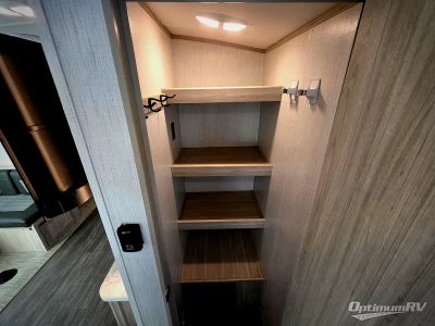 2022 Cruiser RV Shadow Cruiser — photo 13 view