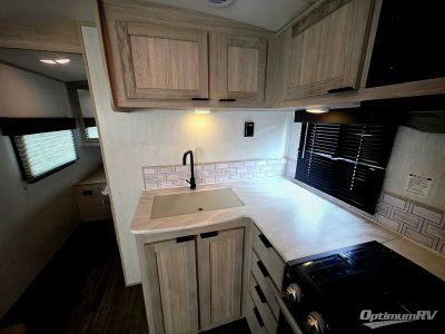2022 Cruiser RV Shadow Cruiser — photo 11 view