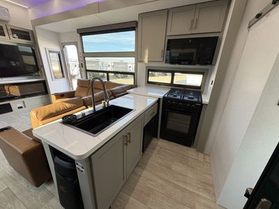 2026 Axiom RV VENDETTA - Photo 20