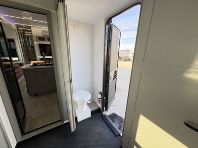 2026 Axiom RV VENDETTA - Photo 43