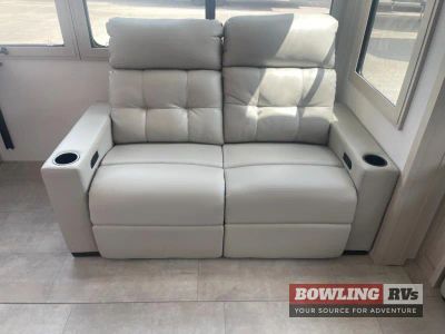 2027 Solitude 310GK — photo 15 view