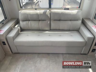2027 Solitude 310GK — photo 17 view