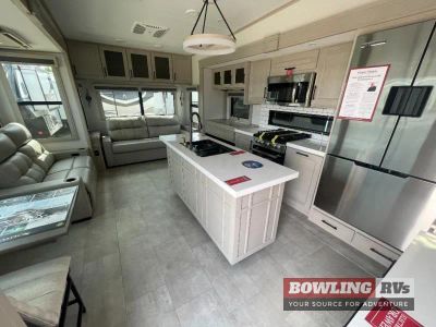 2027 Solitude 310GK — photo 12 view