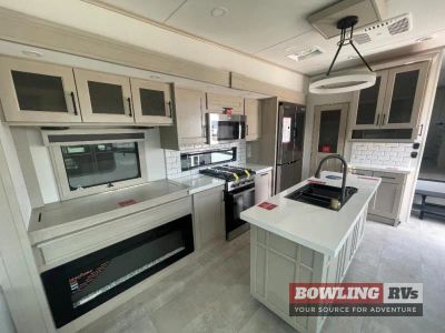 2027 Solitude 310GK — photo 18 view