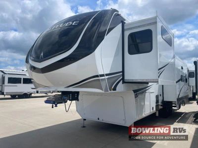 2027 Solitude 310GK — front three-quarter view