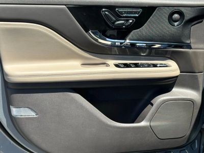 2022 Lincoln Corsair Plug-In Hybrid — photo 16 view