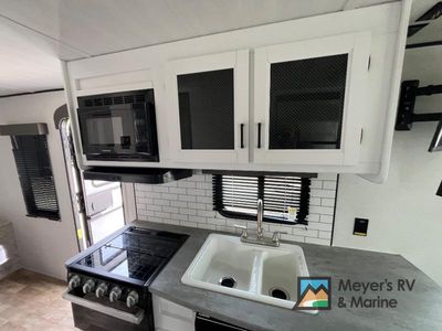 2022 Keystone RV Hideout - Photo 10