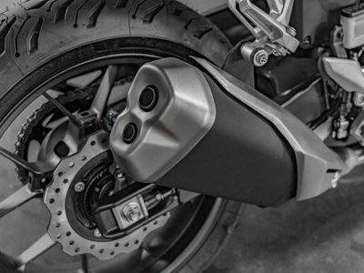 2025 Honda CBR500R - Photo 10