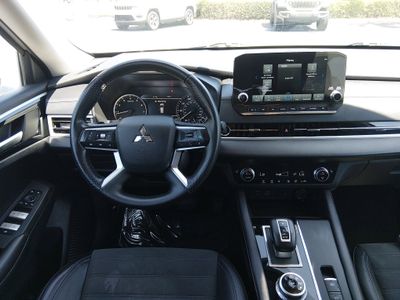 2024 Mitsubishi Outlander - Photo 12