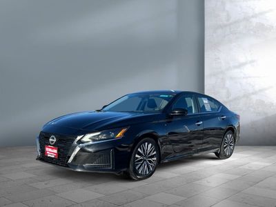 2023 Nissan Altima - Photo 1