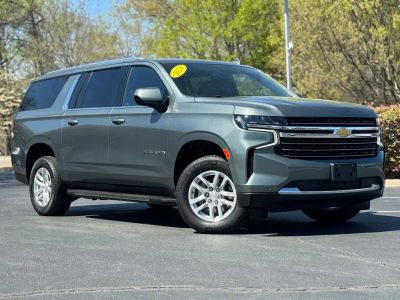 2024 Chevrolet Suburban - Photo 2