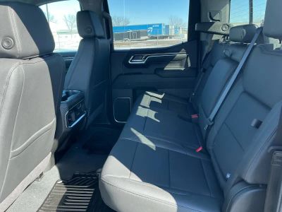 2026 Chevrolet Silverado 1500 — photo 17 view