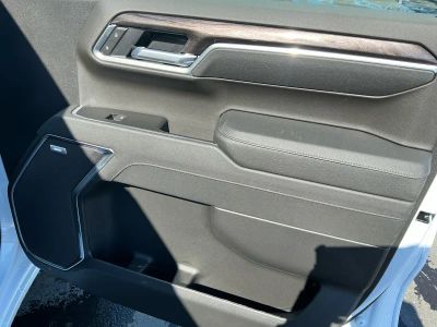 2026 Chevrolet Silverado 1500 — photo 21 view