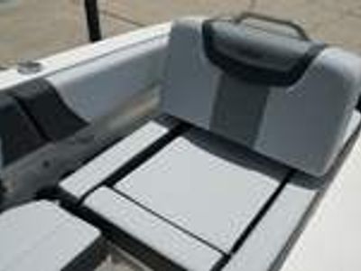 2025 Chaparral 250 OSX - Photo 14