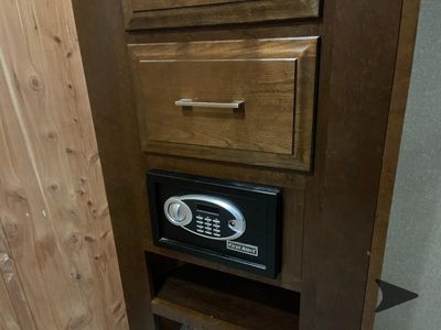 2018 DRV Luxury Suites Mobile Suites - Photo 35