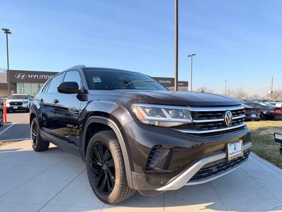 2022 Volkswagen Atlas Cross Sport — side profile view
