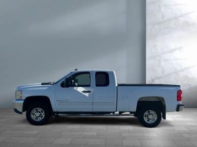 2008 Chevrolet Silverado 2500HD — rear three-quarter view