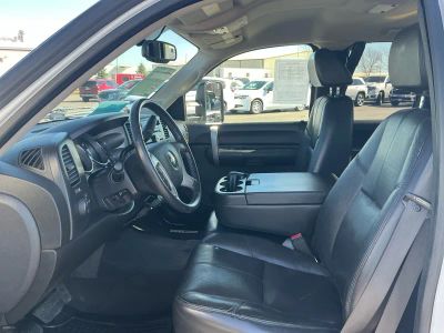 2008 Chevrolet Silverado 2500HD — photo 9 view