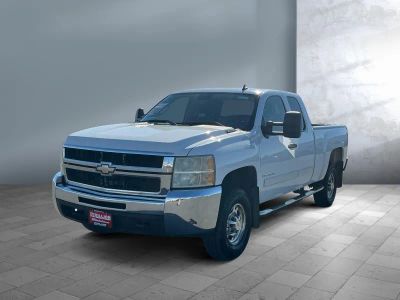 2008 Chevrolet Silverado 2500HD — front three-quarter view