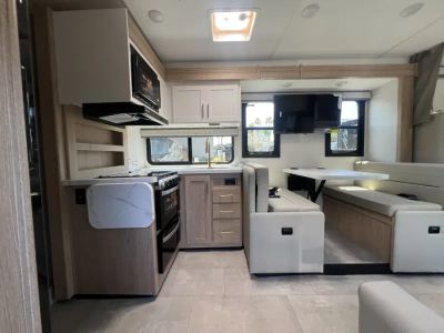 2027 Thor Motor Coach CHATEAU - Photo 7