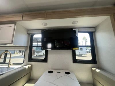 2027 Thor Motor Coach CHATEAU - Photo 17