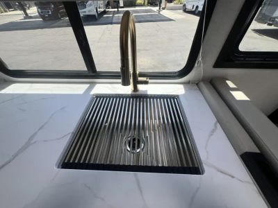 2027 Thor Motor Coach CHATEAU - Photo 10