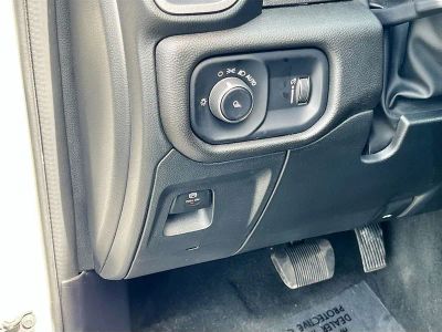 2024 Ram 1500 — photo 10 view