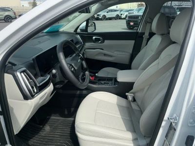2026 Kia Sorento — photo 10 view