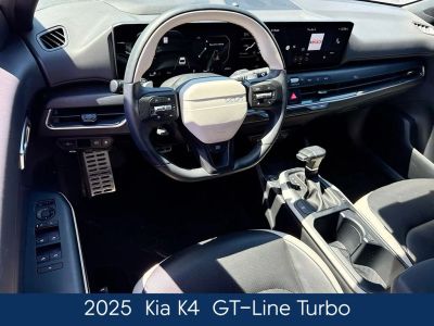 2025 Kia K4 - Photo 25