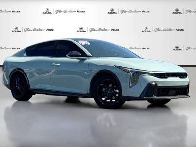 2025 Kia K4 - Photo 2