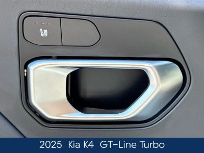 2025 Kia K4 - Photo 18
