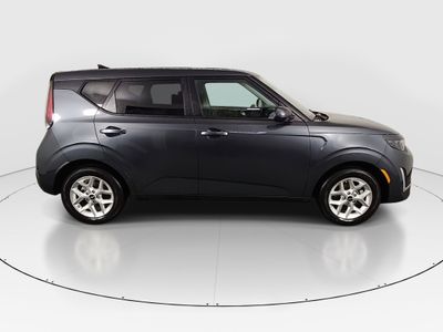 2024 Kia Soul — photo 8 view