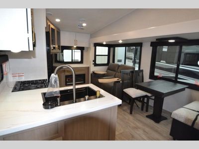 2026 Jayco Eagle HT - Photo 7