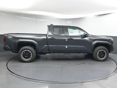 2025 Toyota Tacoma TRD Off-Road Truck Double Cab - Photo 8